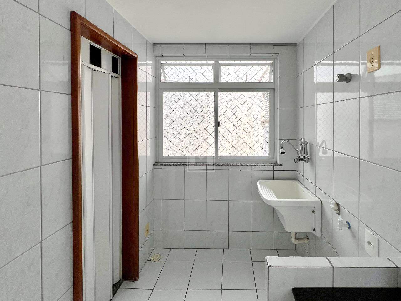 Apartamento para alugar com 3 quartos, 90m² - Foto 11