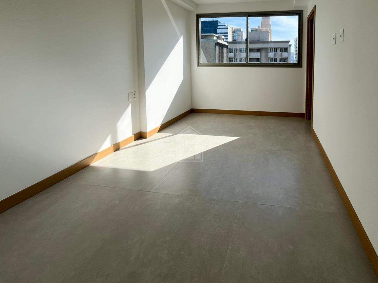 Apartamento à venda com 4 quartos, 171m² - Foto 12