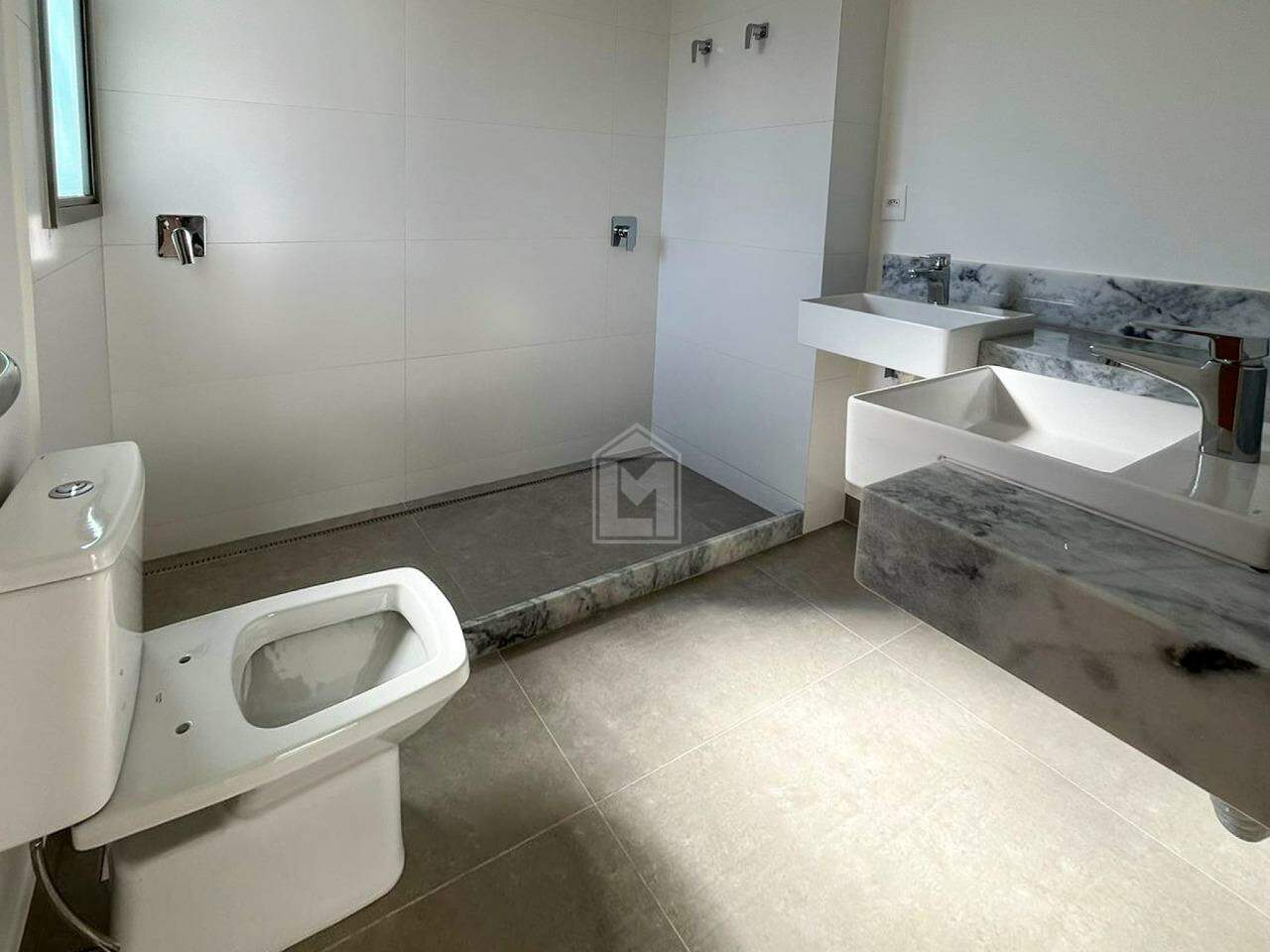 Apartamento à venda com 4 quartos, 171m² - Foto 23