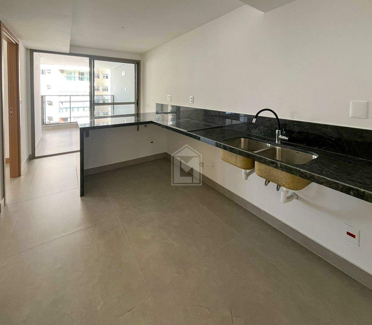 Apartamento à venda com 4 quartos, 171m² - Foto 10