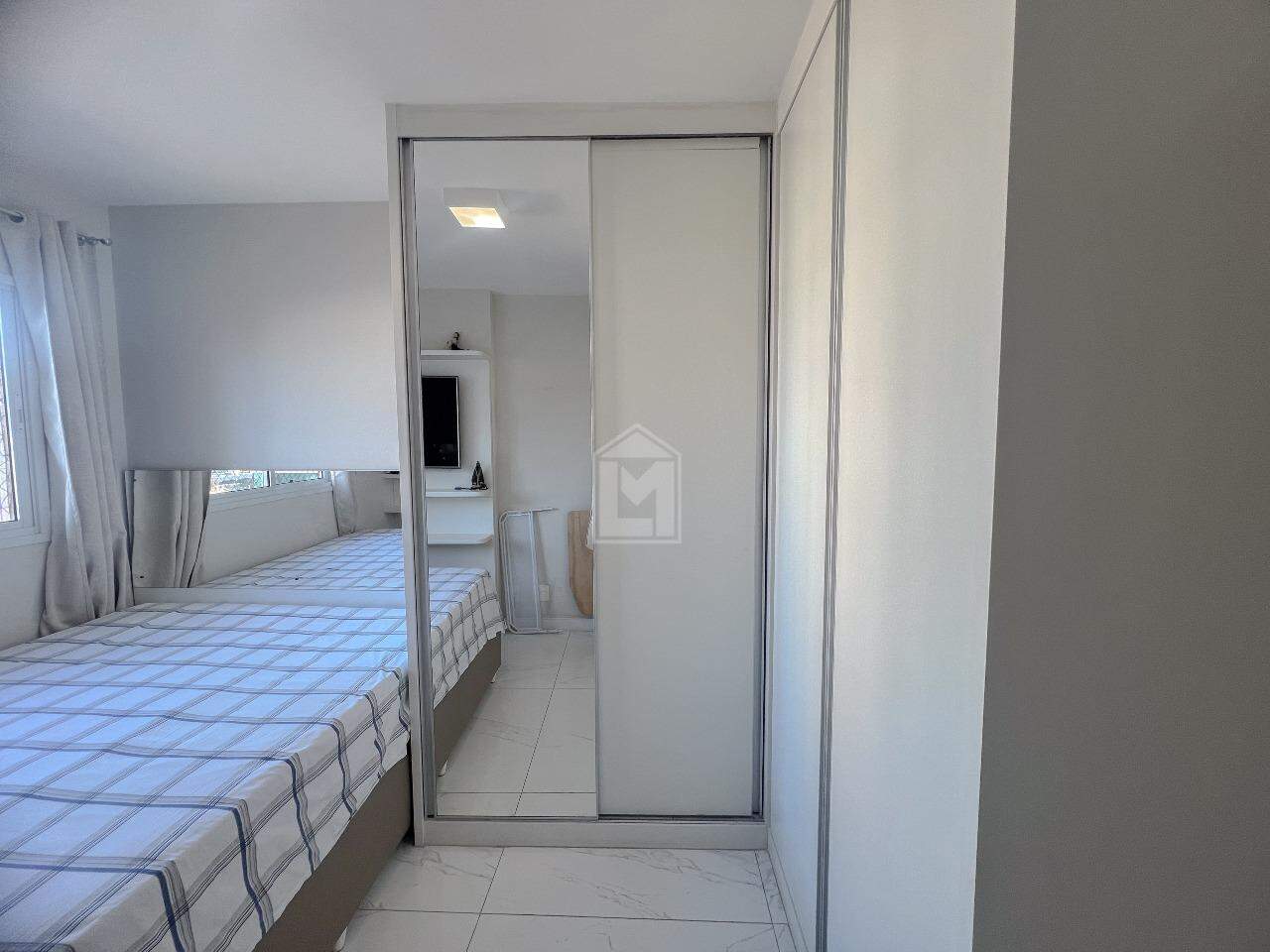 Apartamento à venda com 2 quartos, 75m² - Foto 20