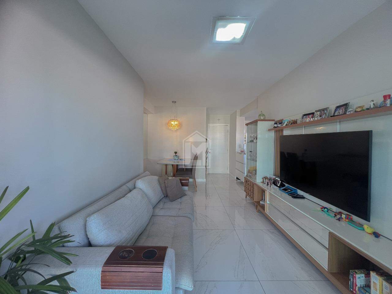 Apartamento à venda com 2 quartos, 75m² - Foto 8