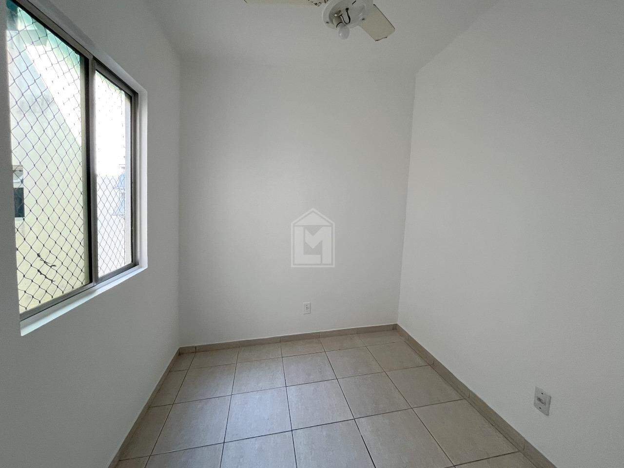 Apartamento para alugar com 2 quartos, 65m² - Foto 12