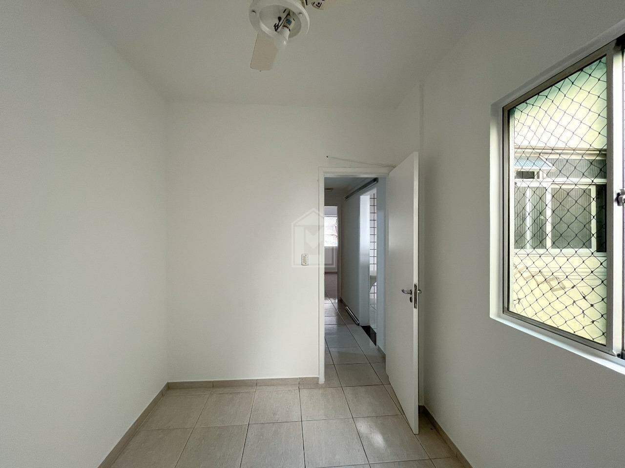 Apartamento para alugar com 2 quartos, 65m² - Foto 11