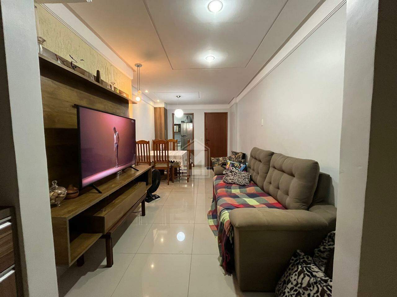 Apartamento à venda com 3 quartos, 75m² - Foto 1