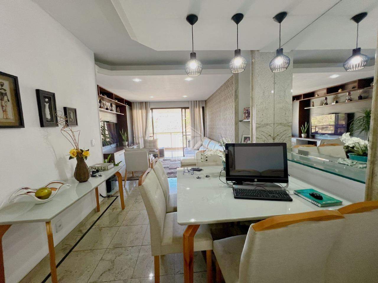 Apartamento à venda com 4 quartos, 150m² - Foto 3