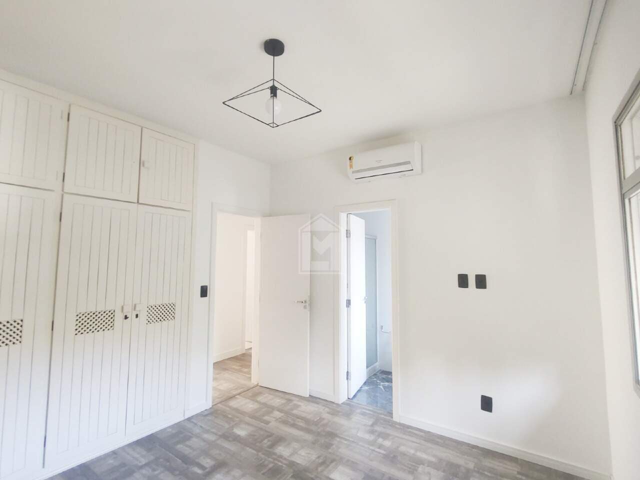 Apartamento à venda com 4 quartos, 130m² - Foto 4