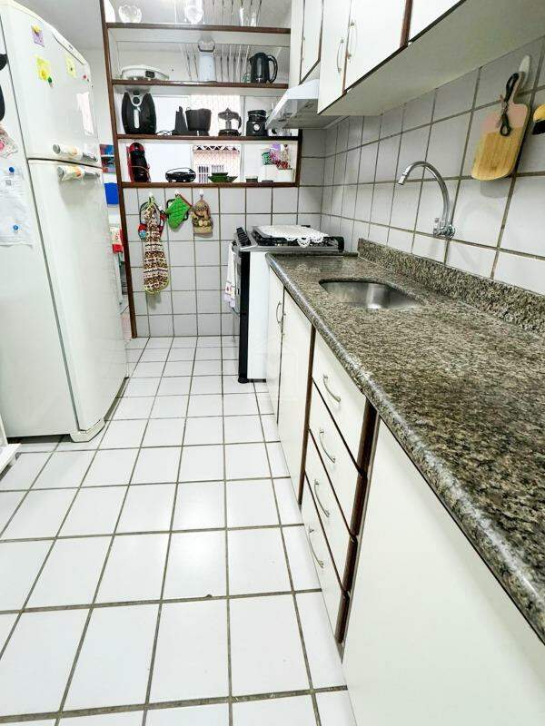 Apartamento à venda com 3 quartos, 75m² - Foto 17