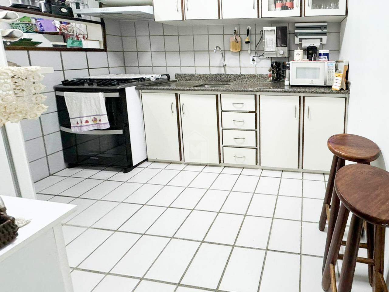 Apartamento à venda com 3 quartos, 75m² - Foto 18