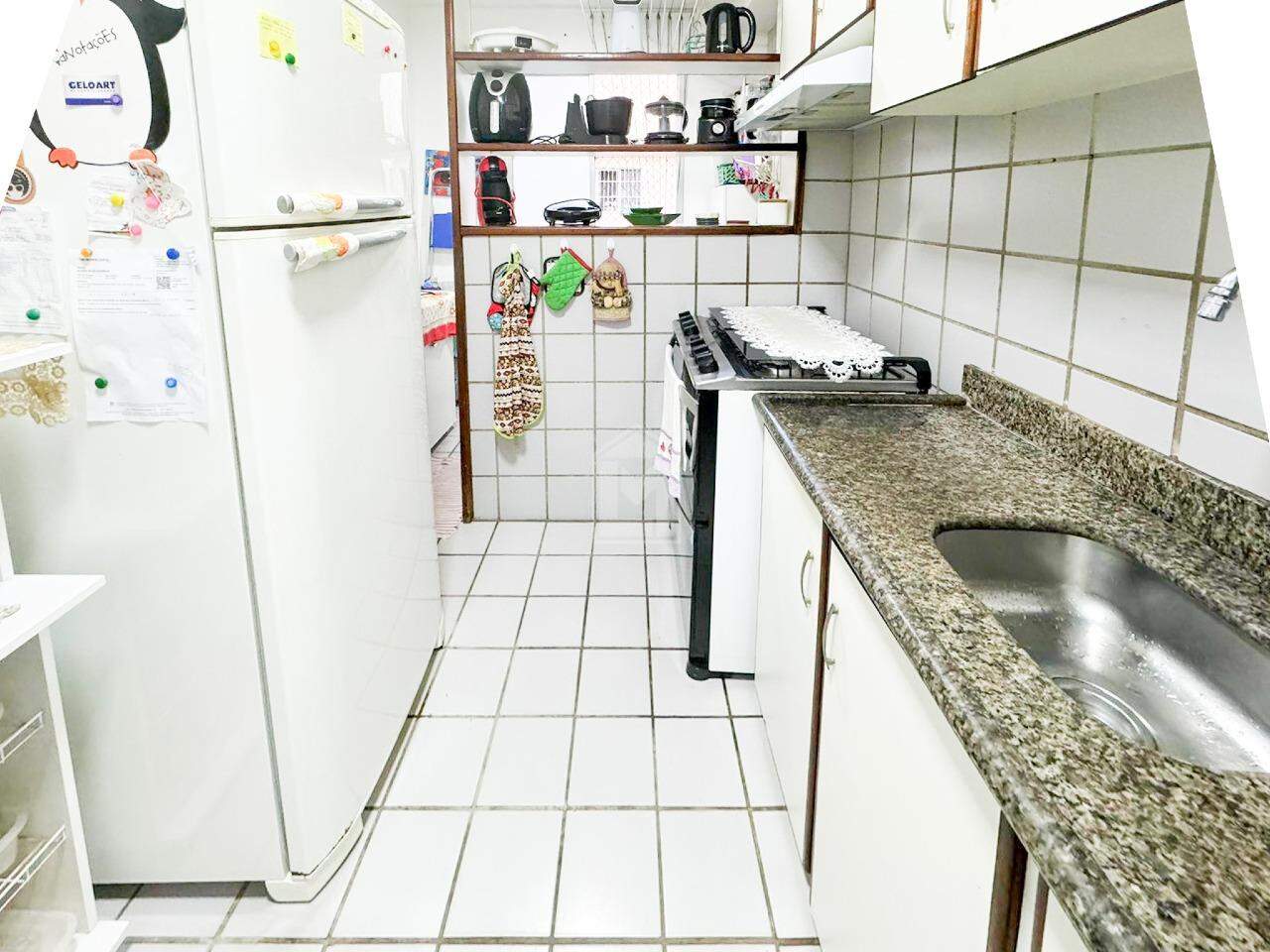 Apartamento à venda com 3 quartos, 75m² - Foto 15