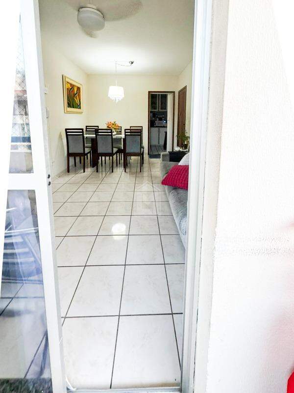 Apartamento à venda com 3 quartos, 75m² - Foto 4