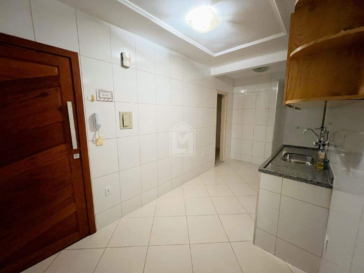 Apartamento à venda com 2 quartos, 75m² - Foto 7