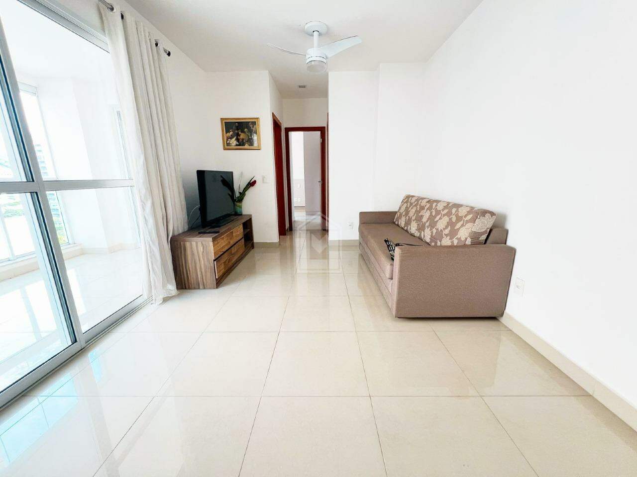 Apartamento à venda com 2 quartos, 67m² - Foto 4