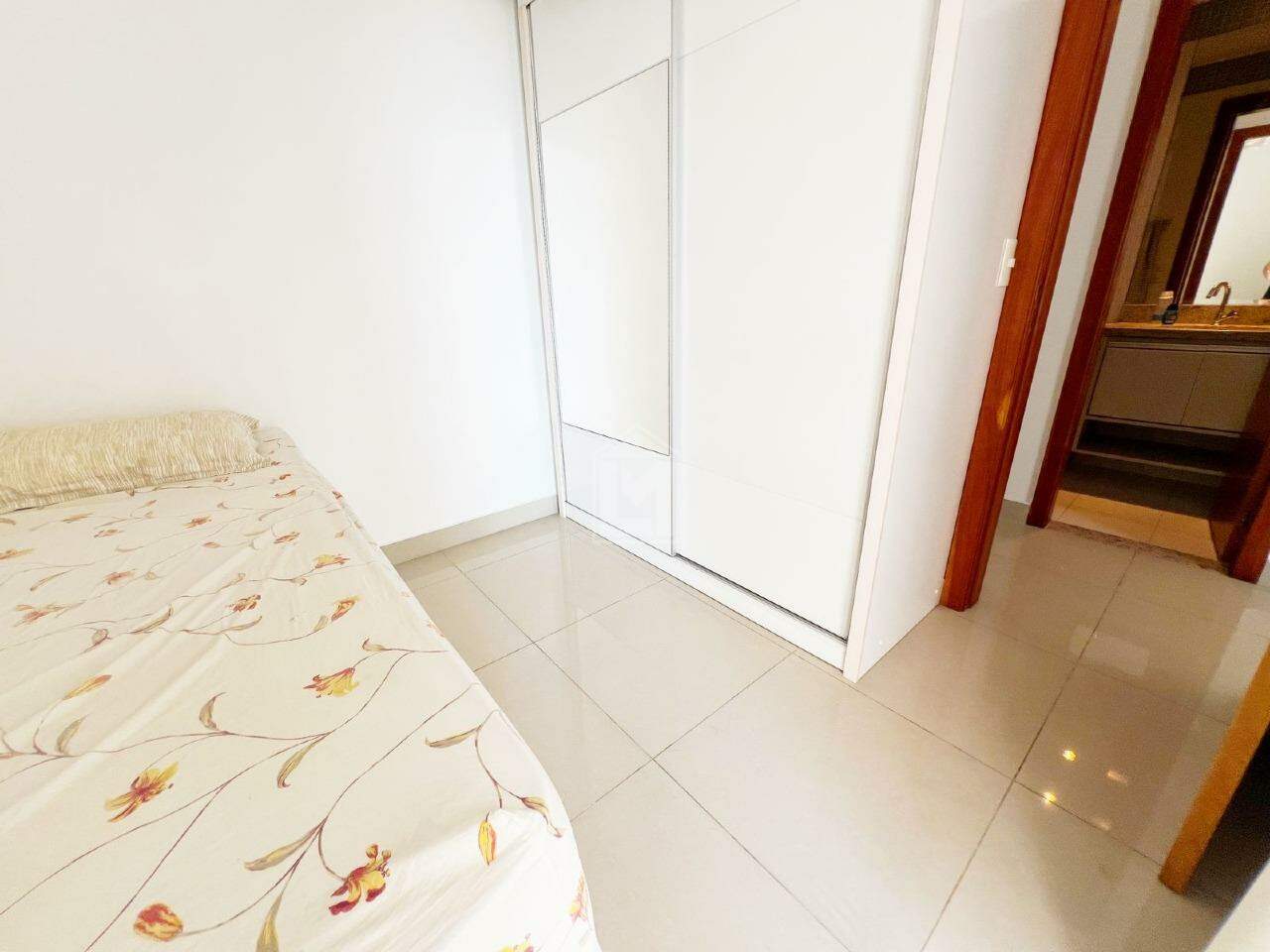 Apartamento à venda com 2 quartos, 67m² - Foto 11