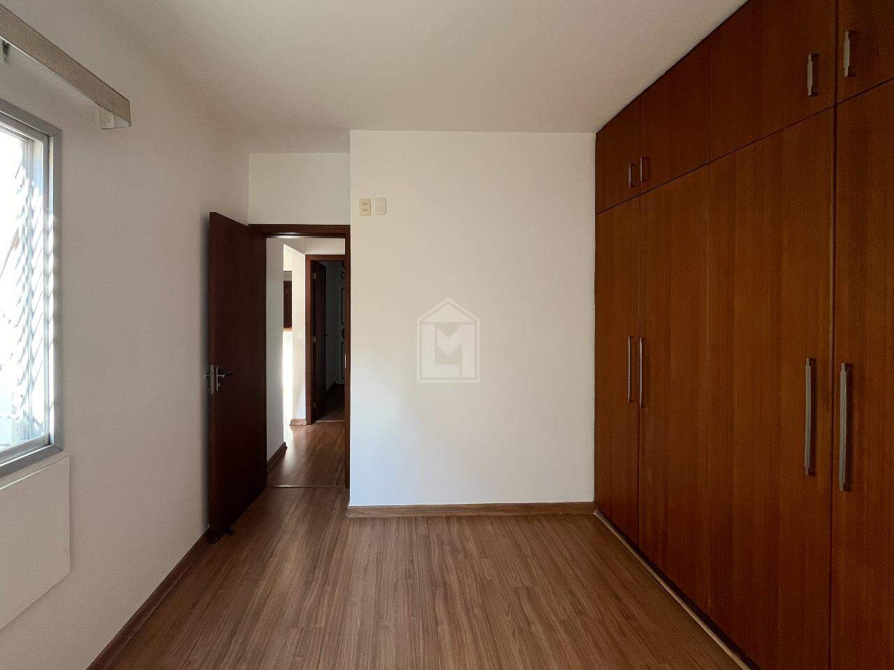 Apartamento para alugar com 2 quartos, 70m² - Foto 4