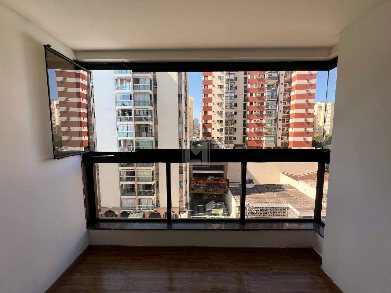 Apartamento para alugar com 3 quartos, 115m² - Foto 4