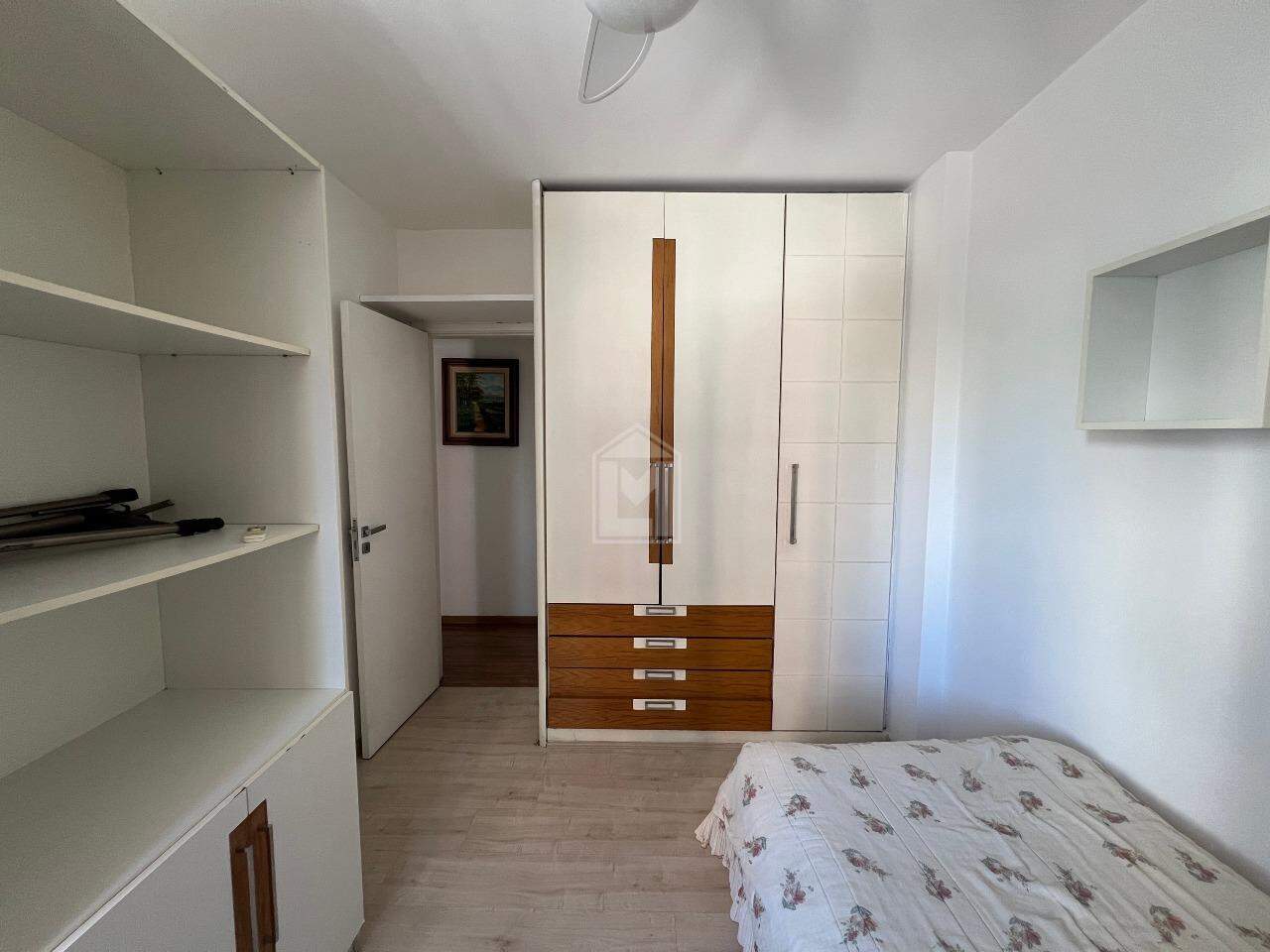 Apartamento para alugar com 3 quartos, 115m² - Foto 11