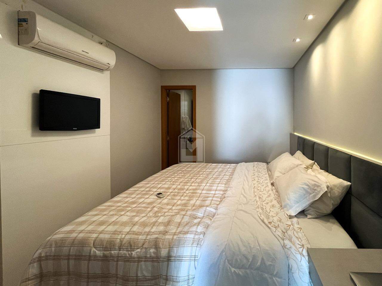 Apartamento à venda com 2 quartos, 70m² - Foto 9