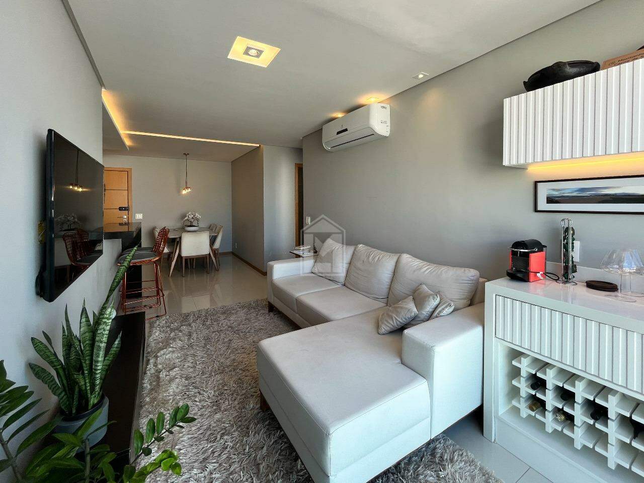 Apartamento à venda com 2 quartos, 70m² - Foto 4