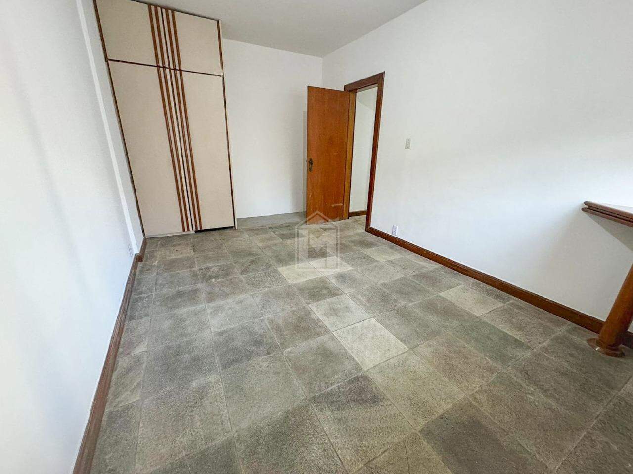 Apartamento à venda com 3 quartos, 130m² - Foto 5