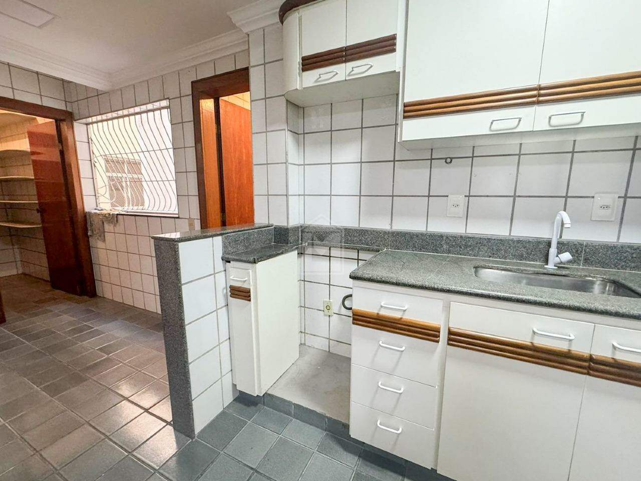 Apartamento à venda com 3 quartos, 130m² - Foto 10