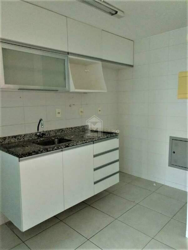 Apartamento para alugar com 2 quartos, 70m² - Foto 4