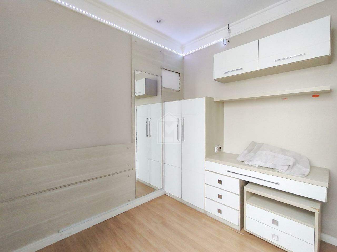 Apartamento para alugar com 3 quartos, 100m² - Foto 10