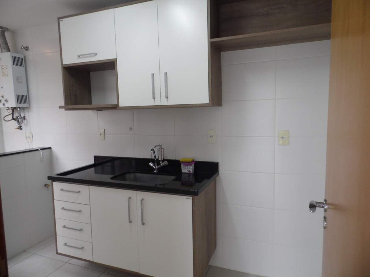 Apartamento para alugar com 2 quartos, 66m² - Foto 13