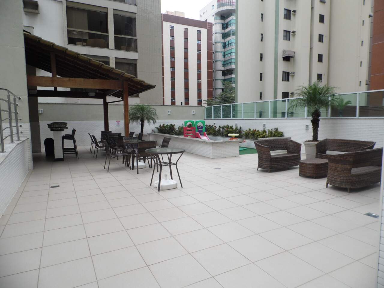 Apartamento para alugar com 2 quartos, 66m² - Foto 21