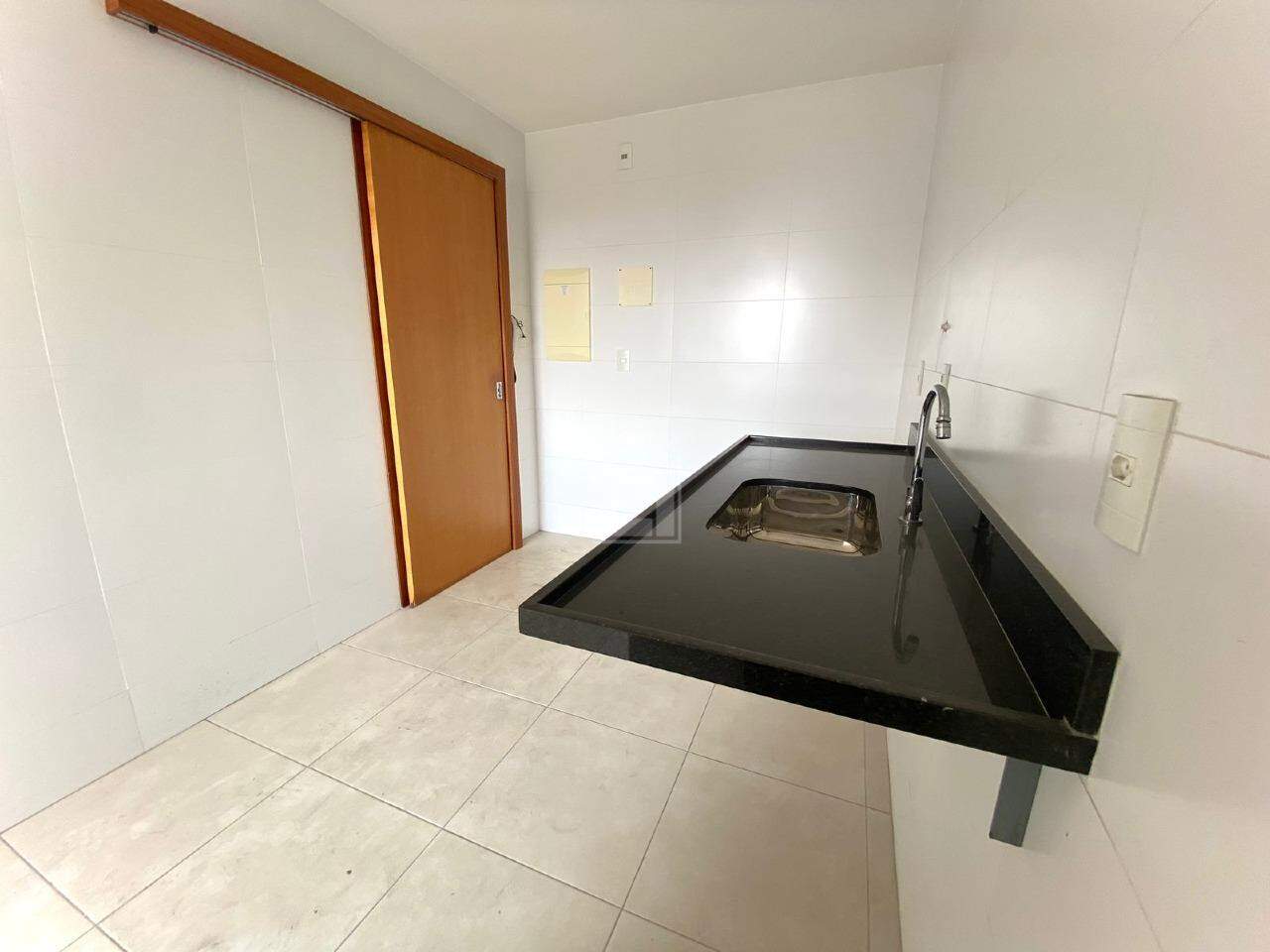 Apartamento à venda com 3 quartos, 99m² - Foto 13