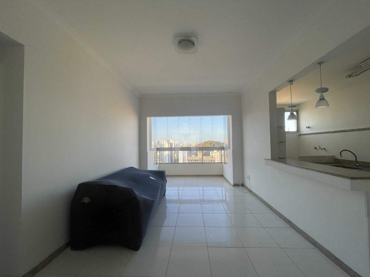 Apartamento para alugar com 1 quarto, 50m² - Foto 2