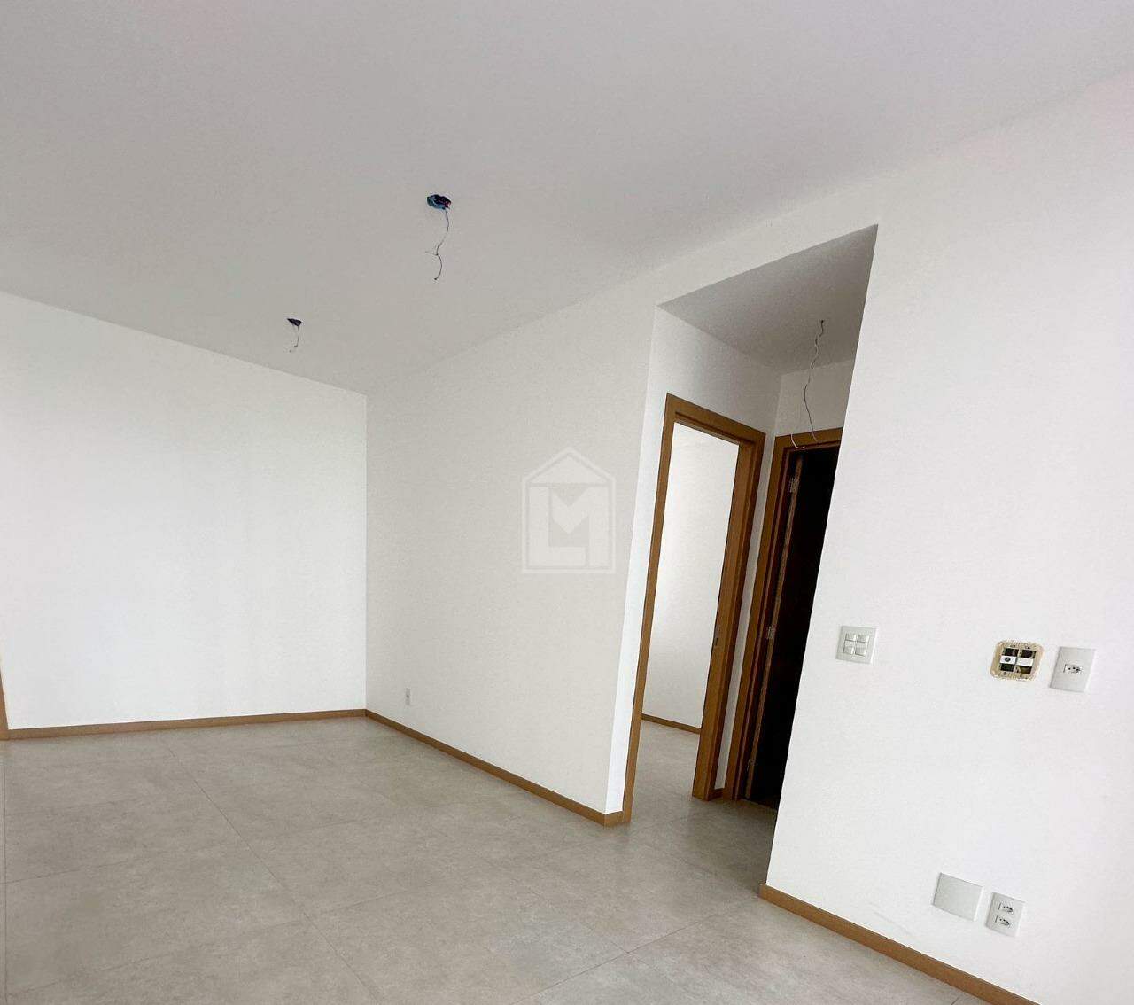 Apartamento à venda com 3 quartos, 93m² - Foto 3