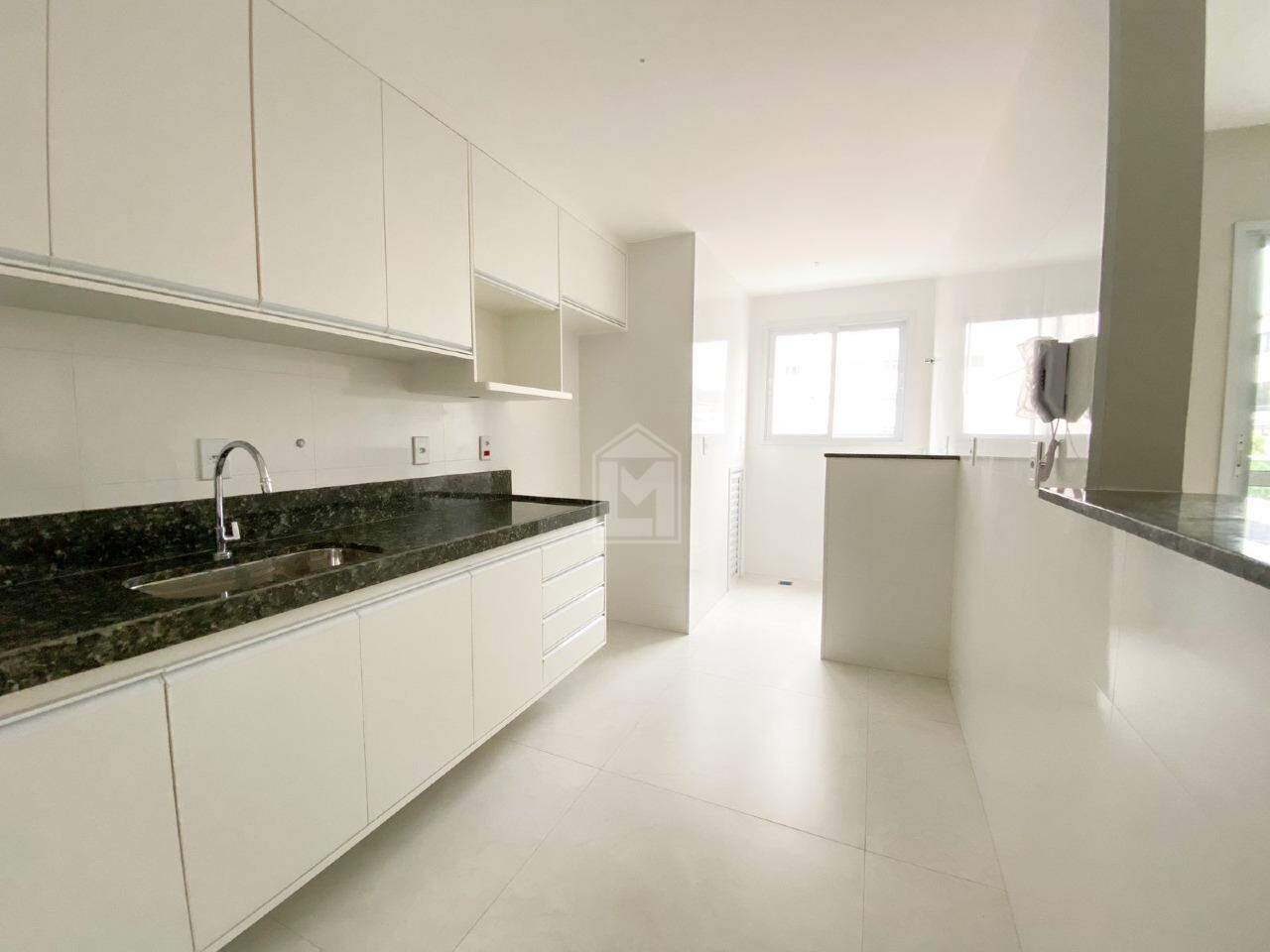 Apartamento à venda com 2 quartos, 81m² - Foto 1