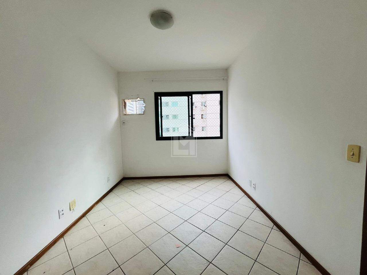 Apartamento à venda com 2 quartos, 60m² - Foto 8