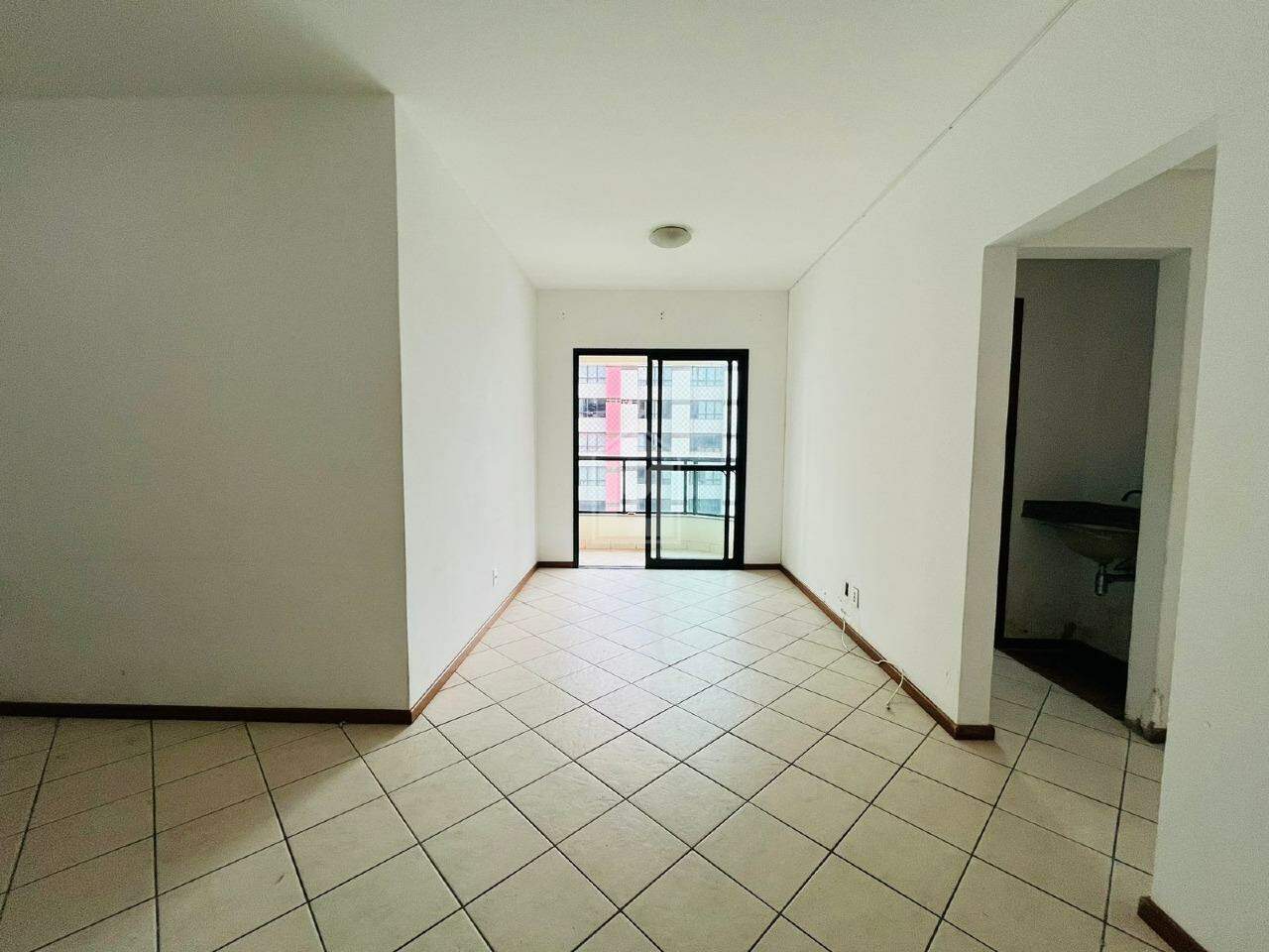 Apartamento à venda com 2 quartos, 60m² - Foto 4