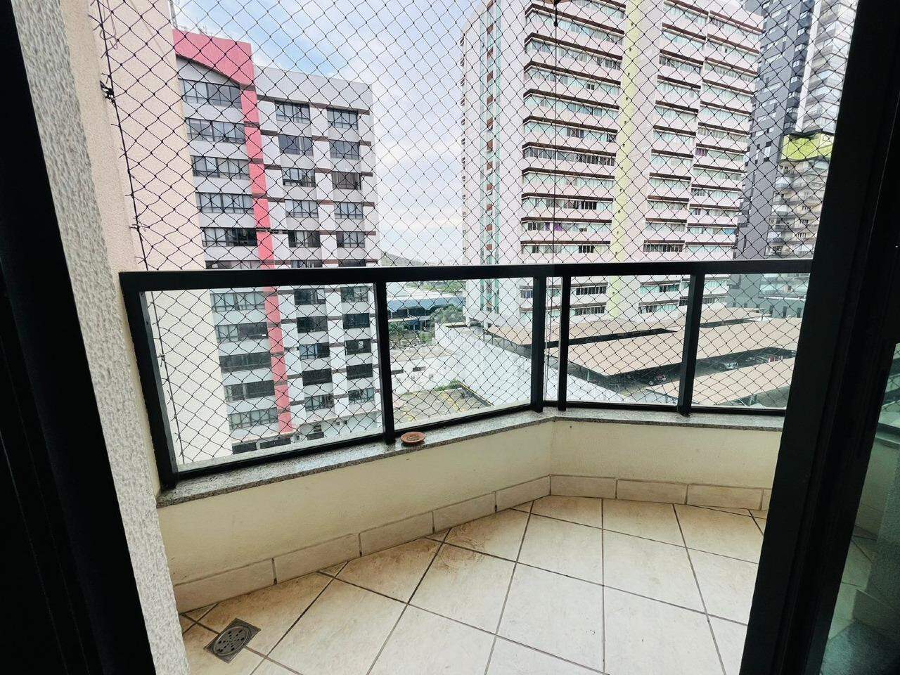 Apartamento à venda com 2 quartos, 60m² - Foto 5