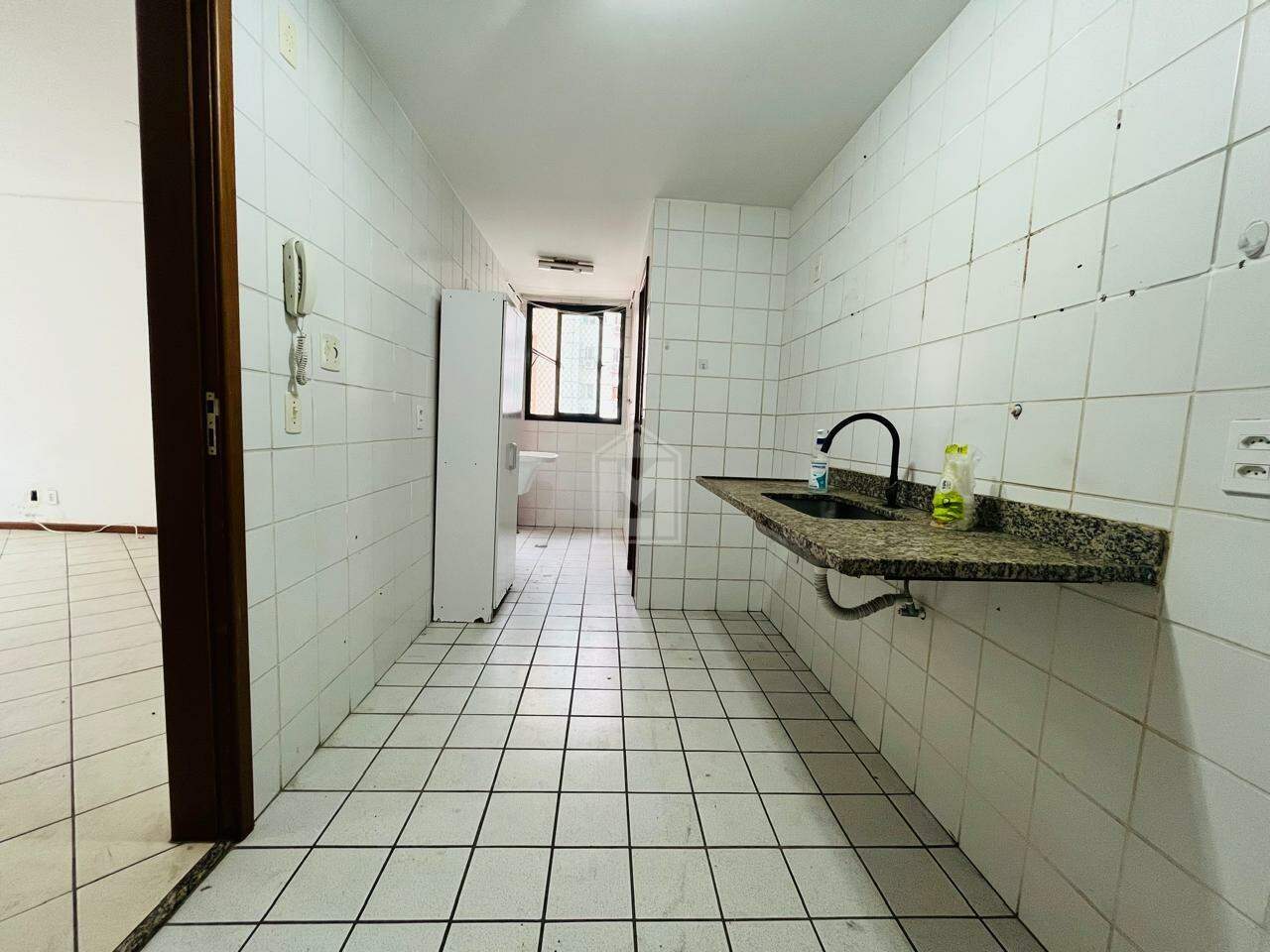 Apartamento à venda com 2 quartos, 60m² - Foto 13