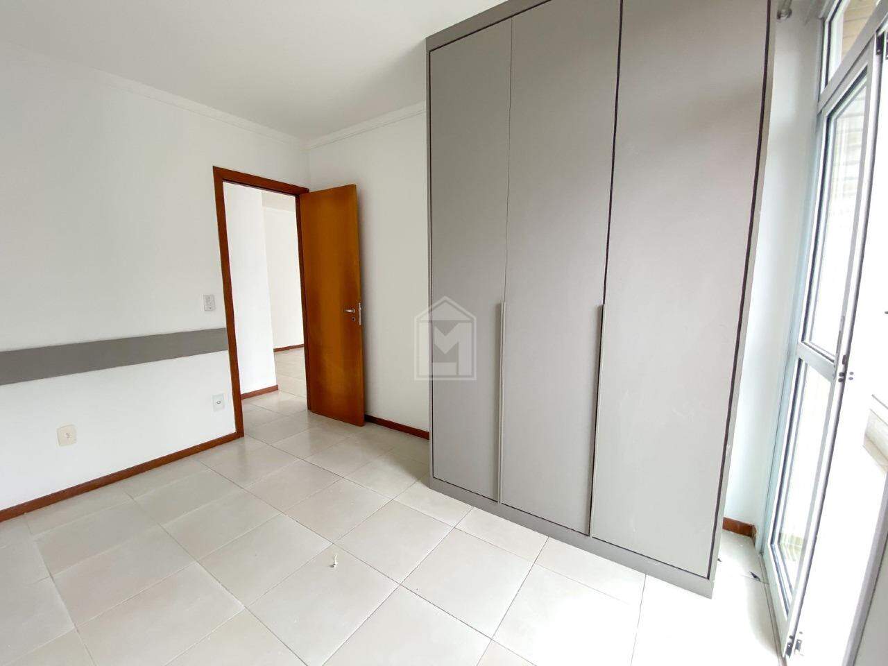 Apartamento à venda com 2 quartos, 76m² - Foto 9