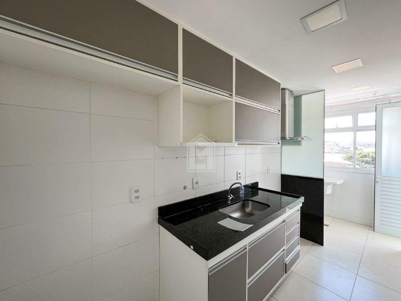 Apartamento para alugar com 2 quartos, 64m² - Foto 12