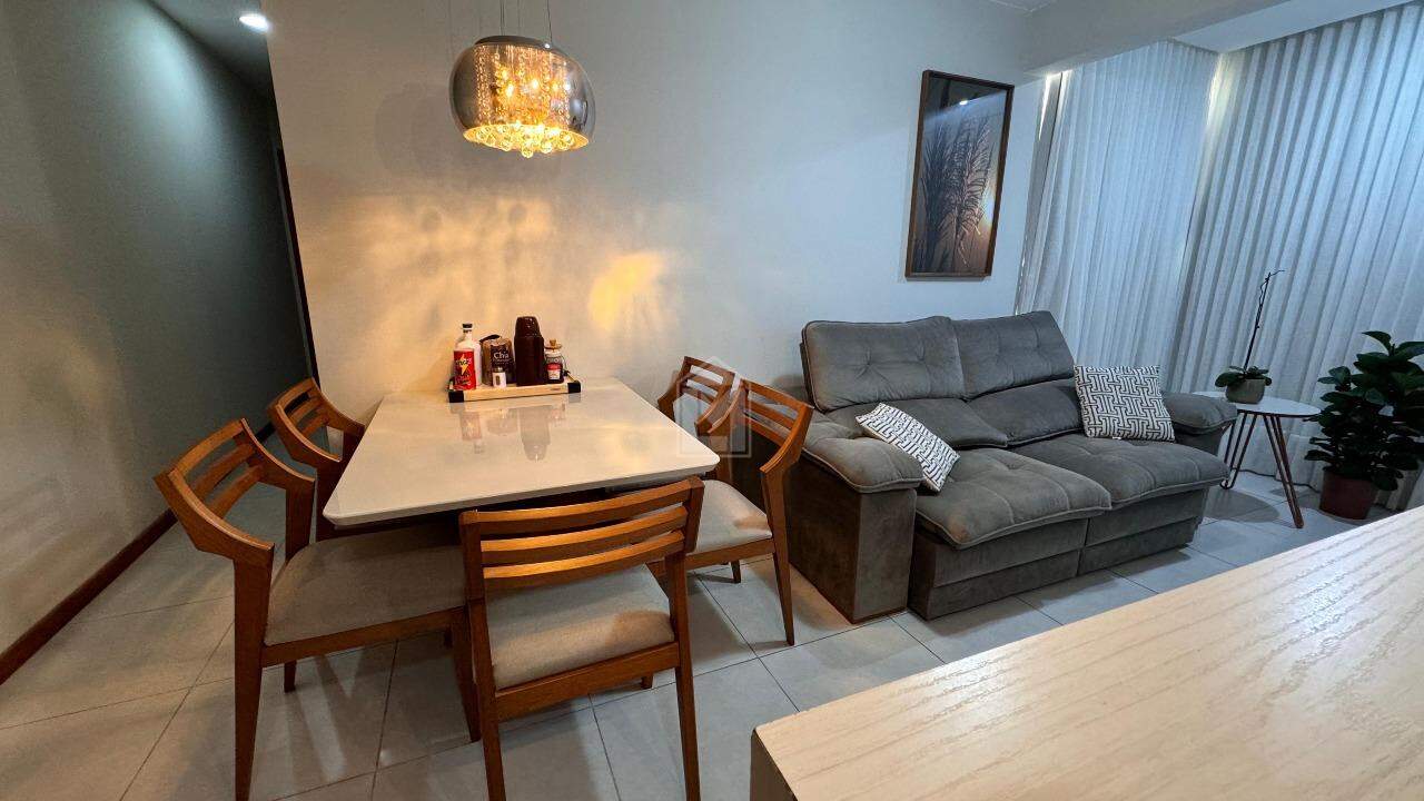 Apartamento à venda com 2 quartos, 60m² - Foto 3