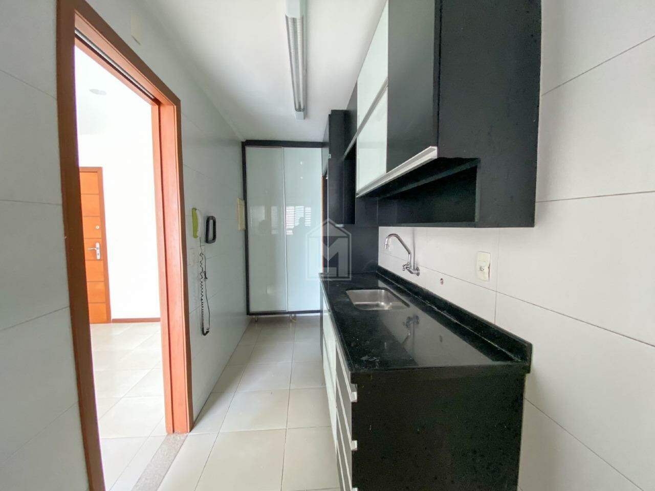 Apartamento para alugar com 2 quartos, 76m² - Foto 15