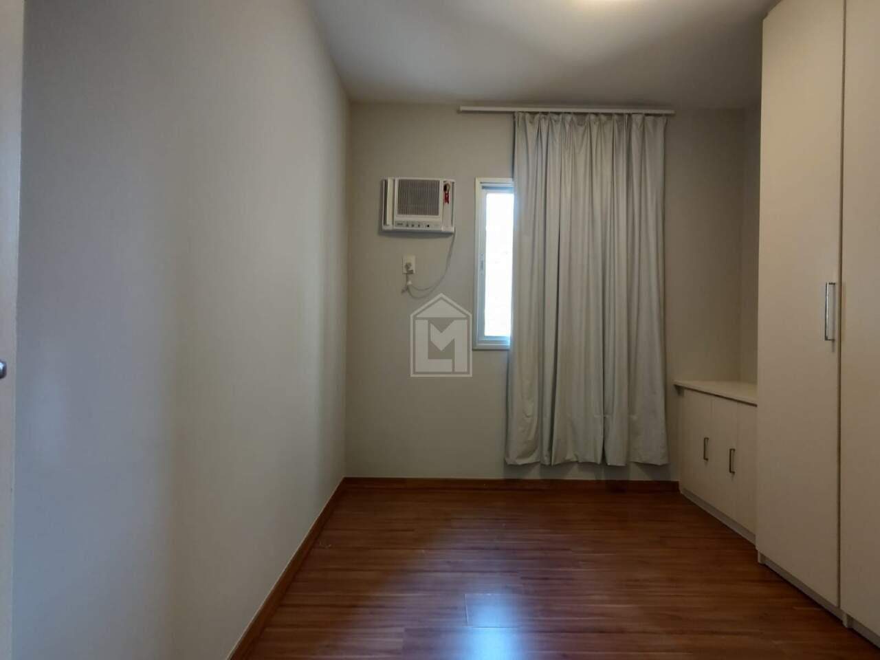 Apartamento para alugar com 4 quartos, 182m² - Foto 11