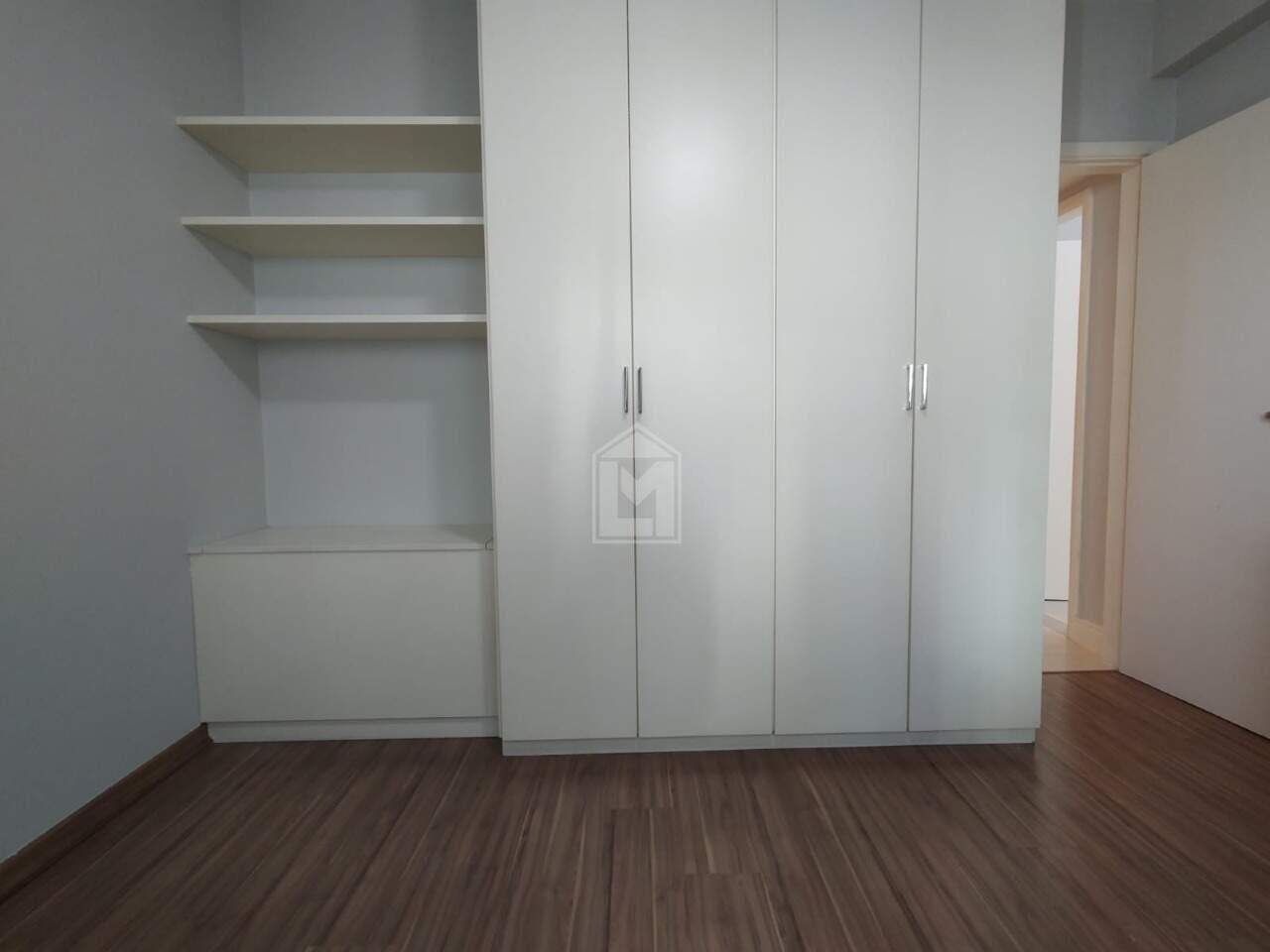 Apartamento para alugar com 4 quartos, 182m² - Foto 5