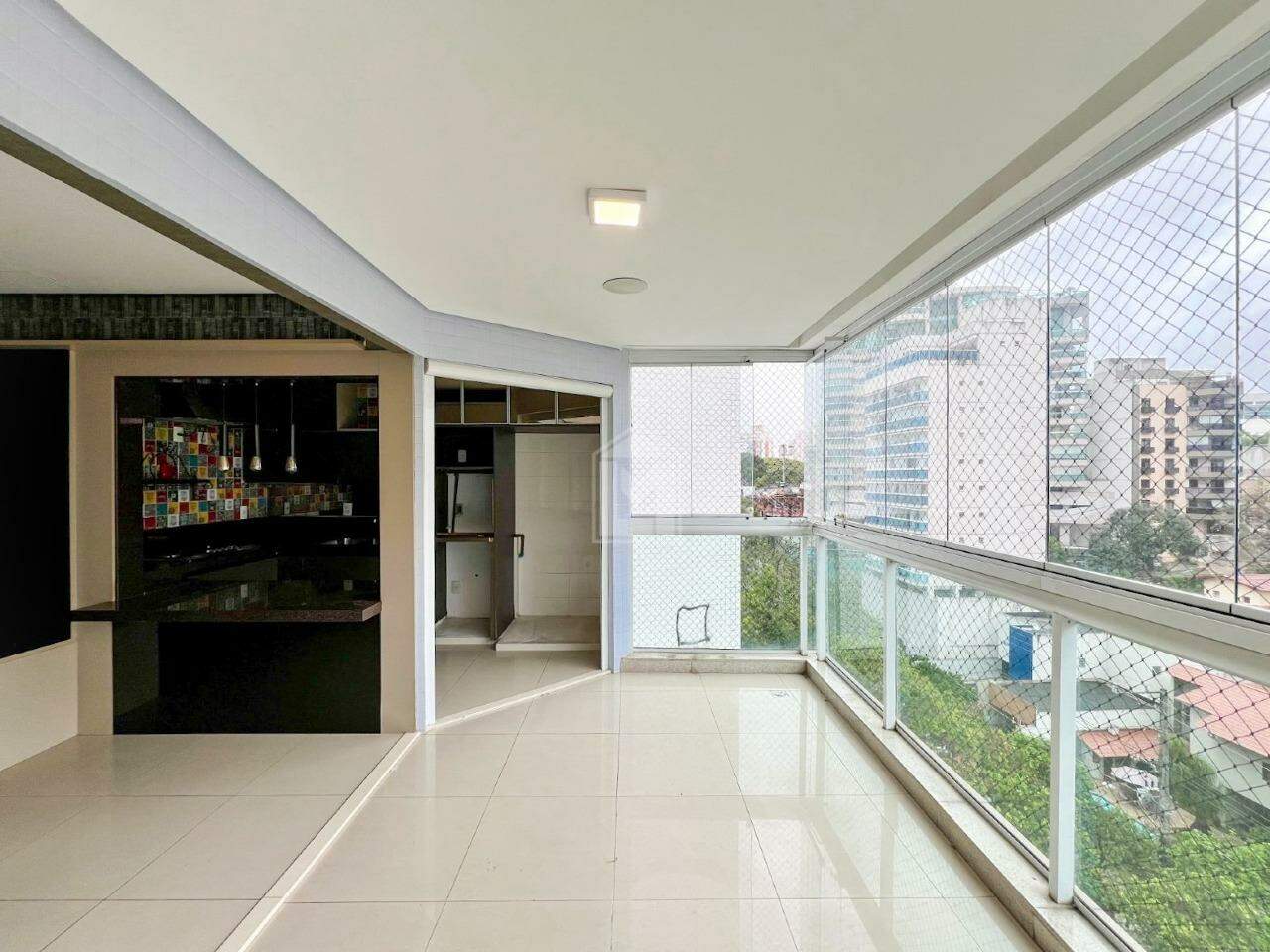 Apartamento à venda com 2 quartos, 94m² - Foto 2