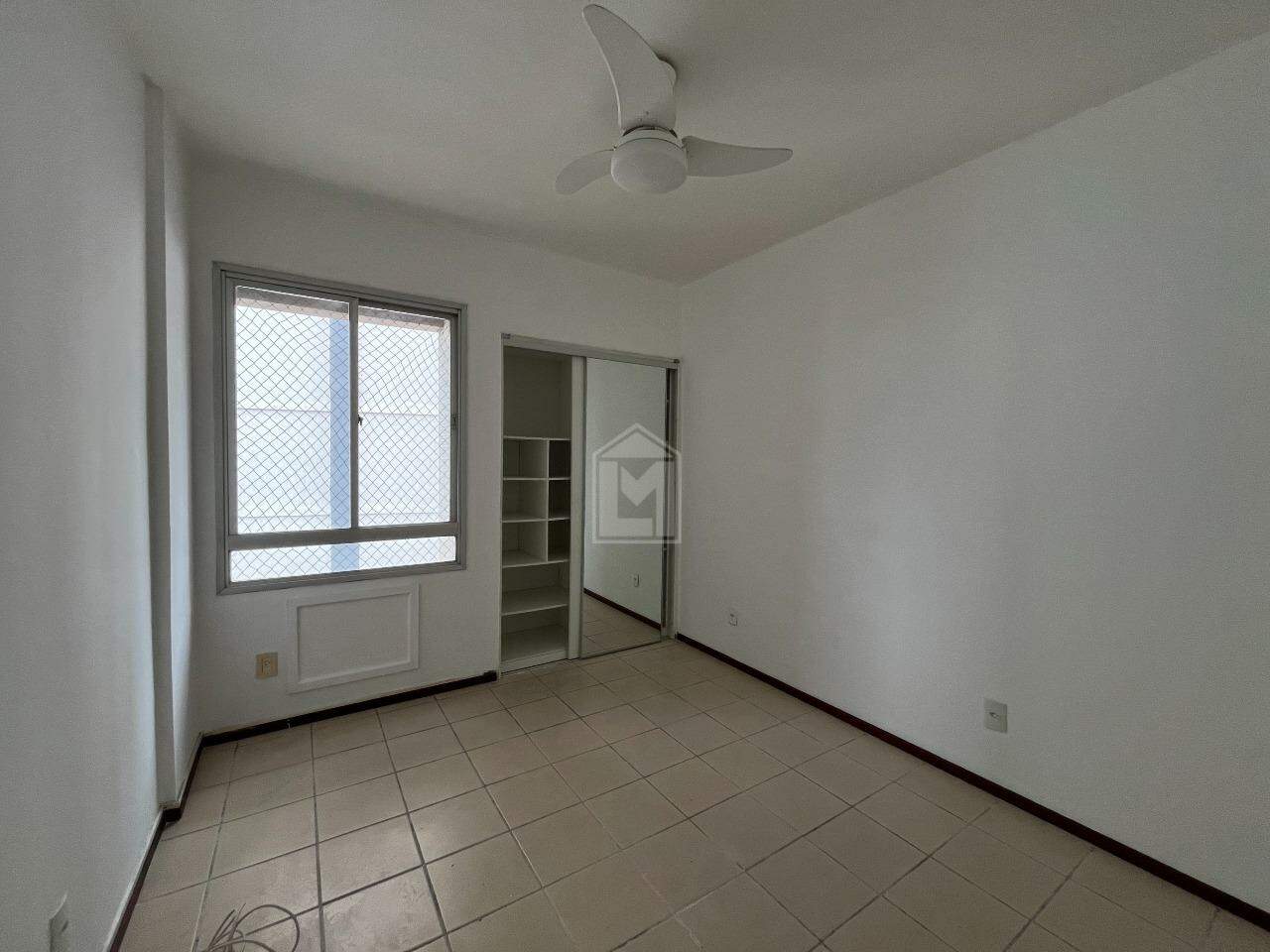 Apartamento para alugar com 3 quartos, 120m² - Foto 4