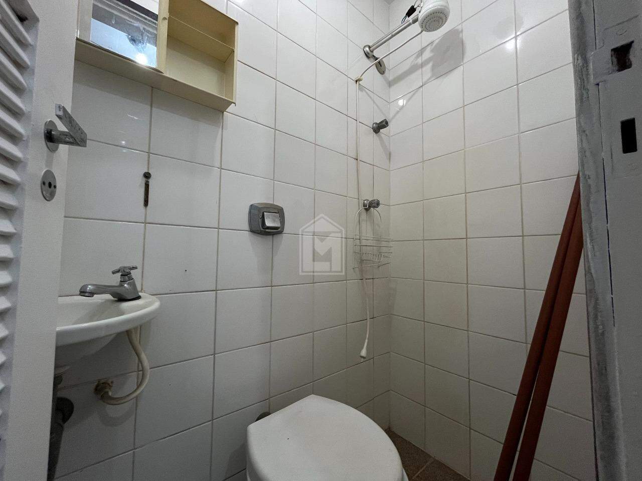 Apartamento para alugar com 3 quartos, 120m² - Foto 13