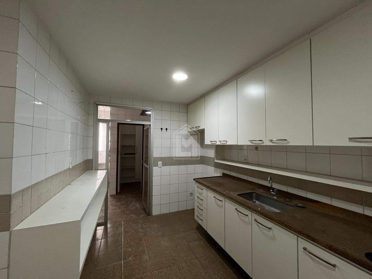 Apartamento para alugar com 3 quartos, 120m² - Foto 10