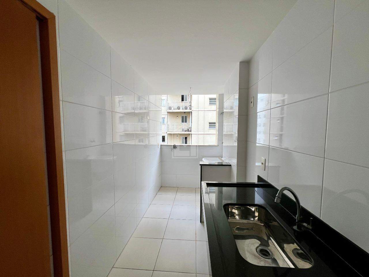 Apartamento à venda com 2 quartos, 64m² - Foto 6