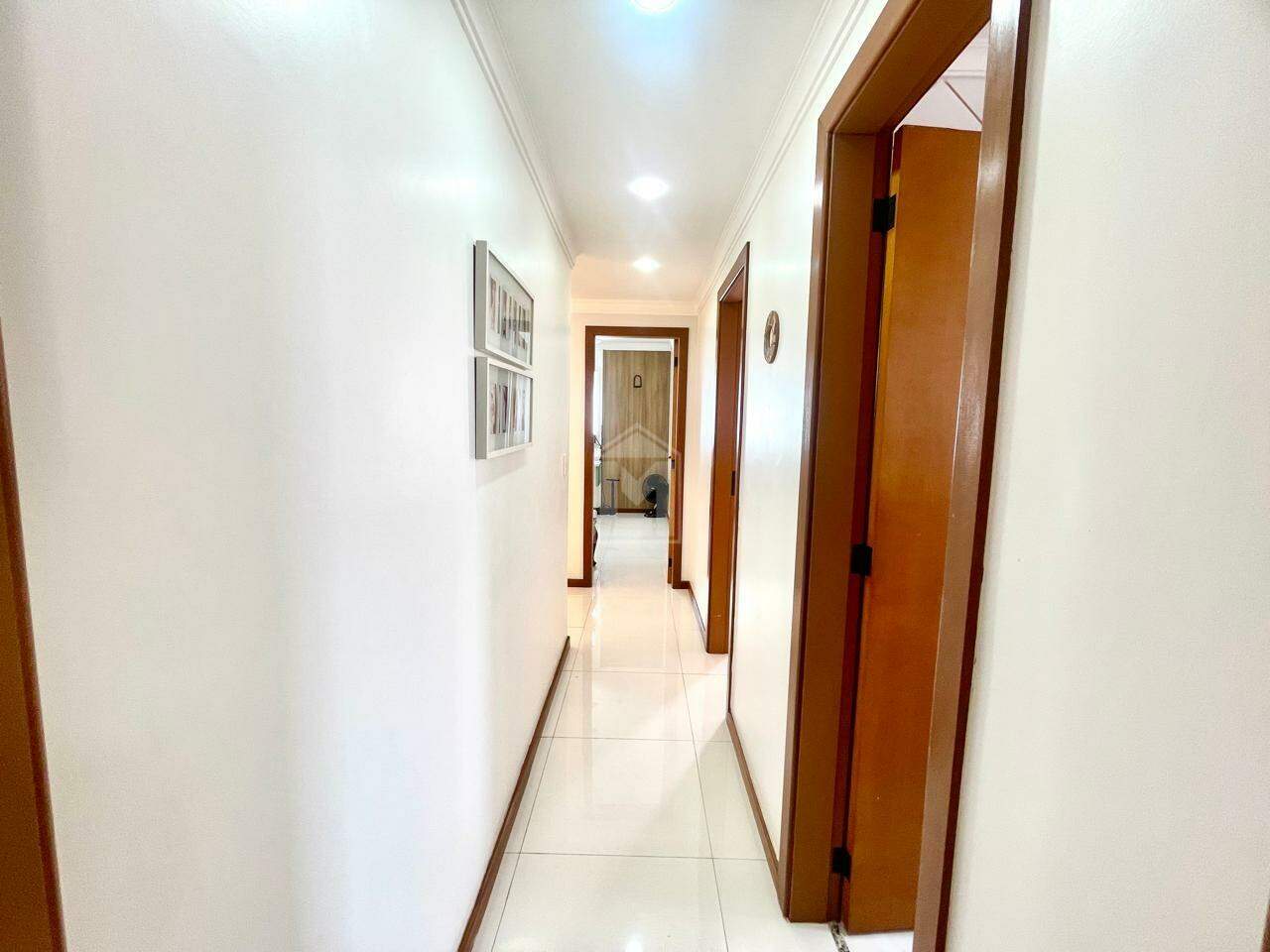 Apartamento para alugar com 3 quartos, 93m² - Foto 15