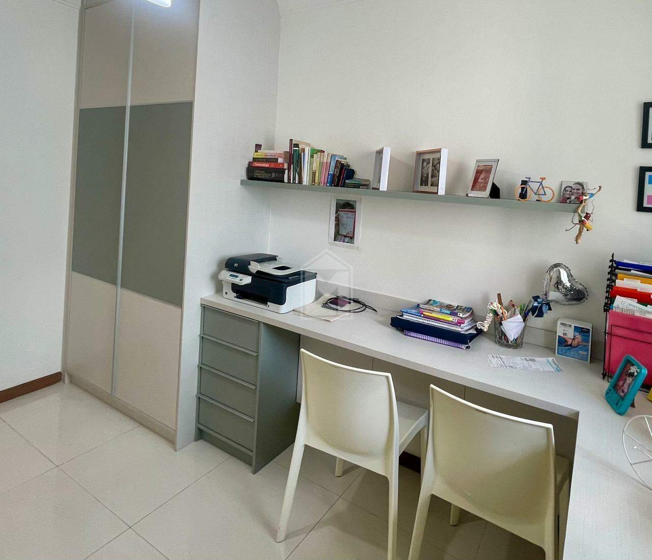 Apartamento para alugar com 3 quartos, 93m² - Foto 9